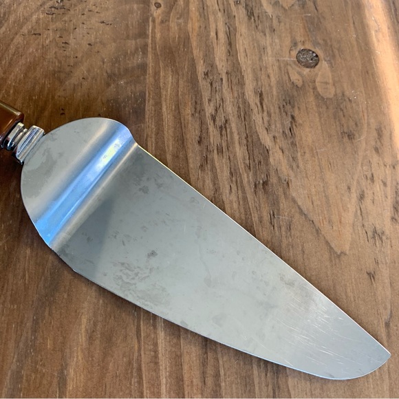 Vintage Cake Pie Knife Server Butterscotch Bakelite Handle - Picture 4 of 12